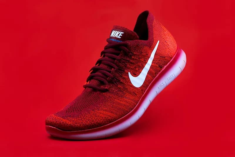 Photo de Baskets de running rouges, pointure 42 — Démo